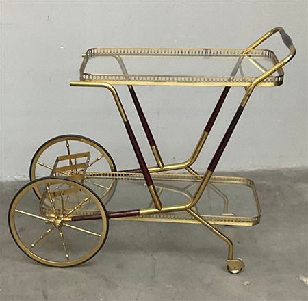 Carrello a due ripiani con porta bottiglie in ottone e legno verniciato bordeau