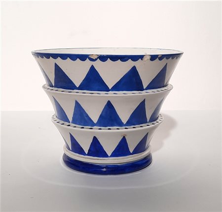 Guido Andlovitz Vaso. Manifattura di Lavenia, Laveno, 1933. Ceramica bianca con
