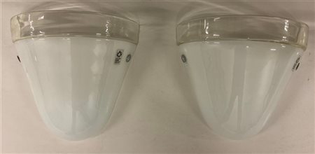 Leucos * Coppia di lampade da parete in vetro soffiato incamiciato lattimo e tra