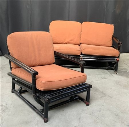 Lyda Levi Lotto composto da un divano a due posti e una poltrona. Produzione Mc