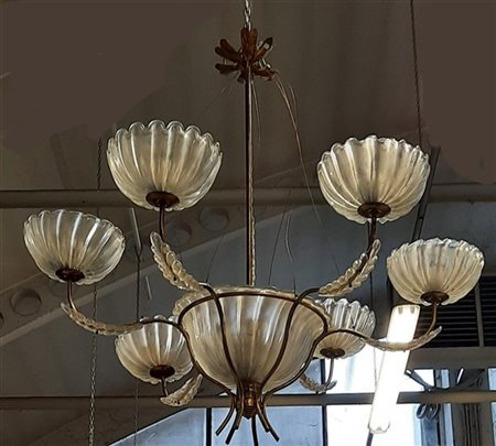 Lampada a sospensione a sei luci con struttura in ottone, coppa in vetro costol