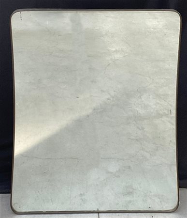 Specchiera di forma sagomata con cornice in ottone. Italia, anni '40/'50. (cm 8