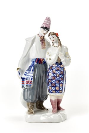 Manifattura russa Sculturina a tutto tondo raffigurante una coppia in abiti trad