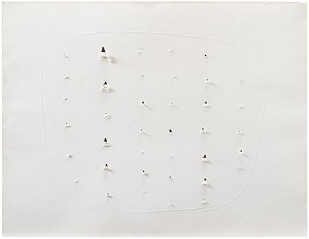 Lucio Fontana "Concetto spaziale" 1964 - 65
buchi, strappi e graffito su carta a