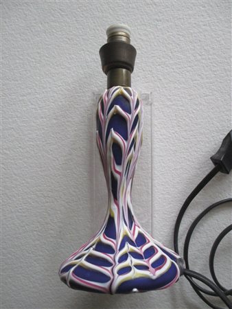 Fratelli Toso Murano Rara lampada da tavolo, 1910 circa;in vetro blu a decoro...