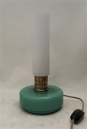 Vetreria Vistosi Murano Lampada da tavolo, Anni ‘50;in vetro opalino verde...