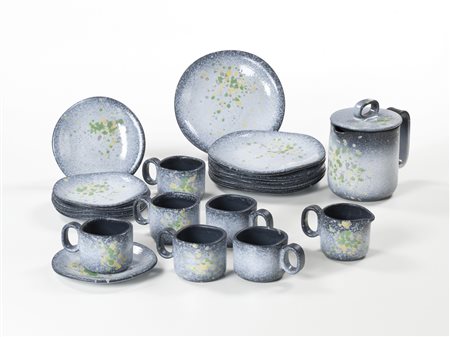 Pino Castagna (1932 – 2017) Servizio da otto, Anni ‘60;Tazze e piatti con...