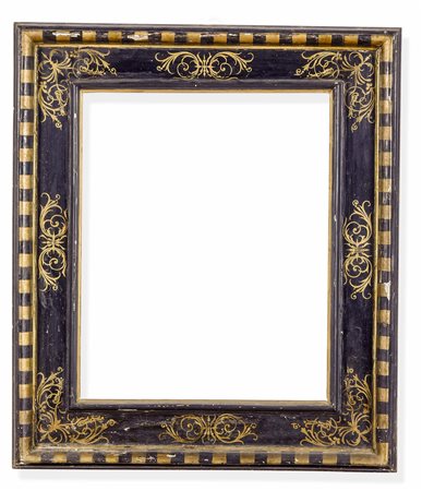 Cornice a cassetta in legno ebanizzato e dorato. Siena XVI secolo