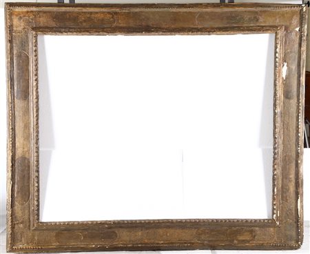 Grande cornice in legno laccato e dorato, XVII secolo