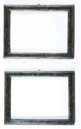 Coppia di cornici in legno marmorizzato. Fine XVIII secolo