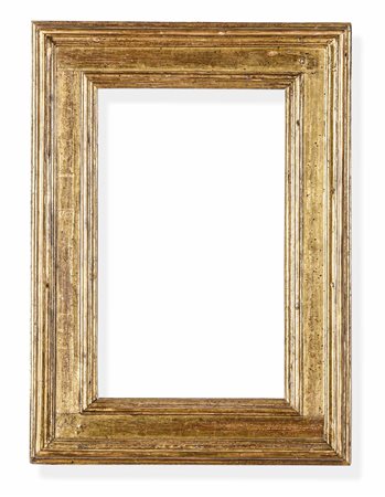 Cornice a cassetta in legno dorato. Italia centrale XVI secolo