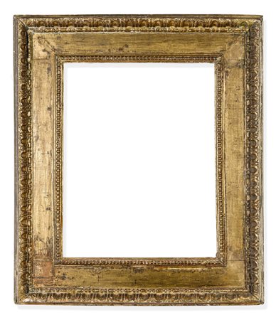 Cornice a cassetta in legno intagliato e dorato. Italia centrale XVI secolo