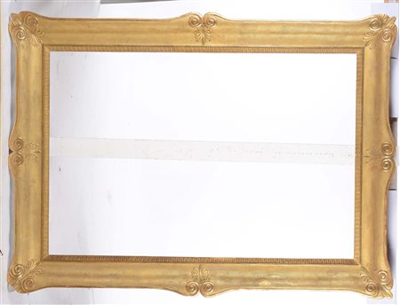 Cornice Carlo X intagliata ed interamente dorata, XIX secolo