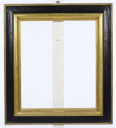 Tre cornici moderne in stile antico