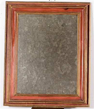 Cornice laccata rossa ed oro