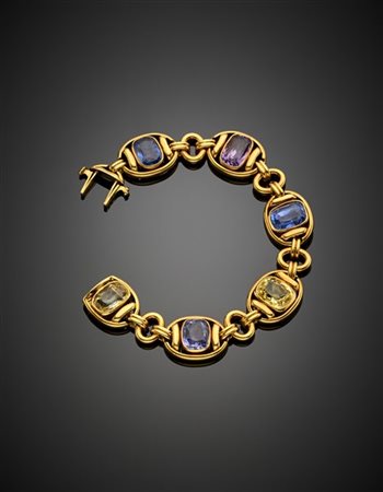 GUBELIN
Bracciale in oro giallo con zaffiri a cuscino di vari colori per comple