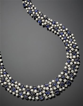Collier in oro bianco con diamanti rotondi e zaffiri ovali e a cuscino, diamant