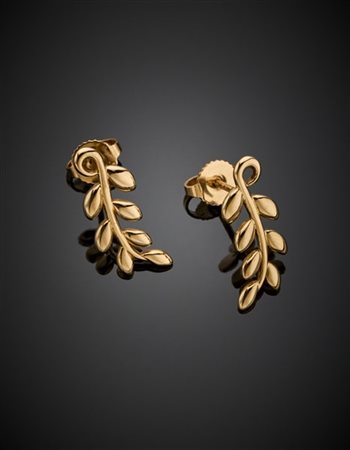TIFFANY&CO
Orecchini in oro giallo a piccole foglie, g 2,80 circa, lungh. cm 1,
