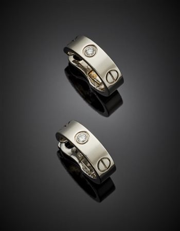 CARTIER
Orecchini "Love"in oro bianco e diamanti, g 12,20 circa, lungh. cm 1,80