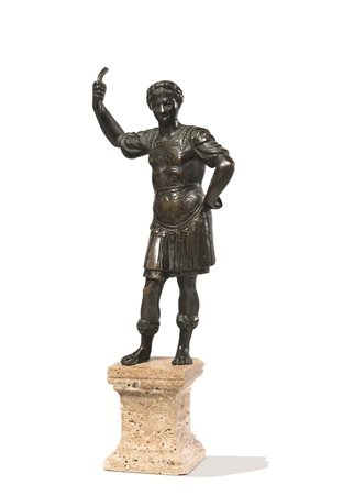 Bronzetto, sec. XVIII, Figura di Imperatore, alt. cm 24, su base a plinto in...