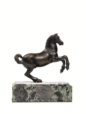 Bronzetto, sec. XVIII, cavallo rampante, alt. cm 13,5, poggiante su base...