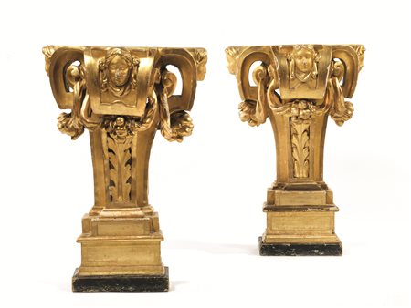 Coppia di mensoloni, Toscana, inizi sec. XVIII, in legno scolpito e dorato...