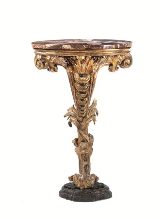 Gueridon, Roma, prima metà sec. XVIII, in legno intagliato e dorato a mecca,...