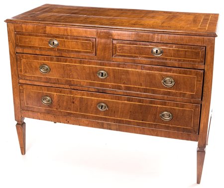  
Cassettone Luigi XVI in ciliegio, fine XVIII/inizi XIX secolo 
 cm 89x117x53