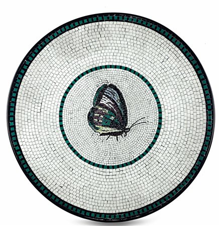 Coppia di tavolini con struttura in ferro e piano circolare a mosaico. XX secolo