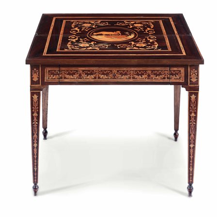 Tavolo da gioco intarsiato. Ebanisteria neoclassica, Italia del Nord, XVIII-XIX secolo