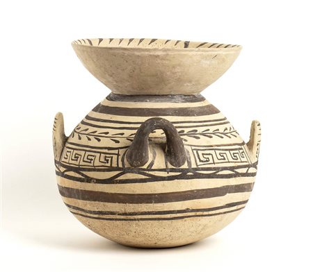 OLLA DAUNIA SUBGEOMETRICAV - IV secolo a.C.alt. cm 25,5; diam. cm 21Con...