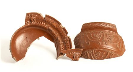 FRAMMENTI DECORATI IN CERAMICA ARETINAI secolo a.C.lungh. max cm...