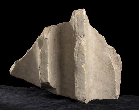 PORZIONE DI FUSTO SCANALATO DI COLONNAEpoca romana imperialeMarmo lunense, cm...