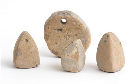 GRUPPO DI QUATTRO PESI DA TELAIOIV - II secolo a.C.alt. cm 9 - 5,5Alcune...