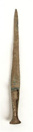 DAGA MESOPOTAMICAca. 1000-800 a.C.Lega di rame, lungh. cm 33Esemplare in...