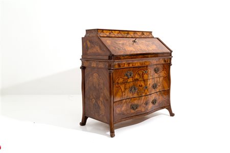 Walnut drop-leaf cabinet. Lombardy. 18th century