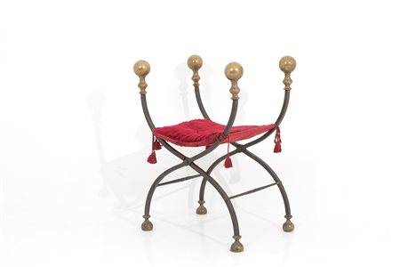 Iron and bronze faldistorio. 18th century