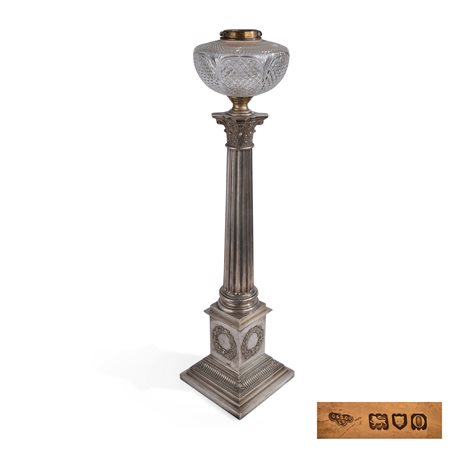 Modello di lampada a colonna in argento, Londra 1909