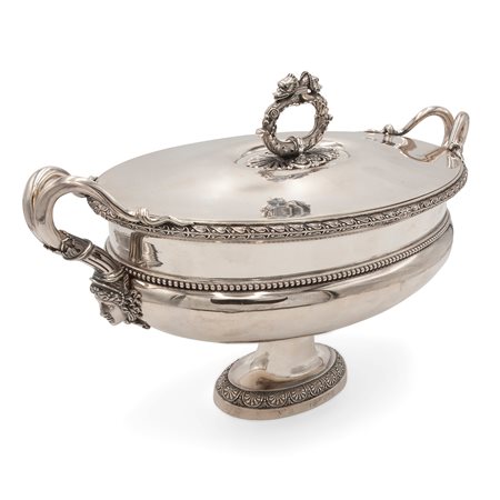 Zuppiera francese in argento, ultimo quarto del XVIII secolo