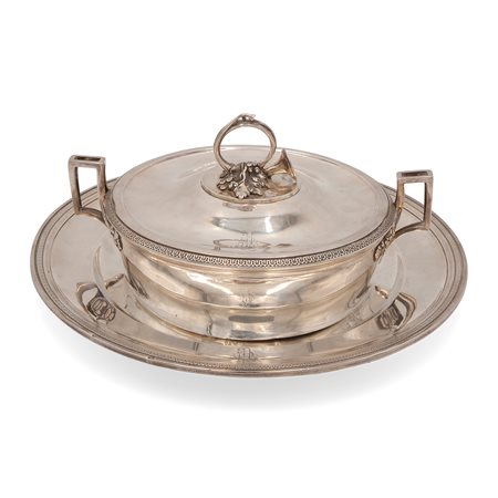 Legumiera francese in argento, ultimo quarto del XVIII secolo