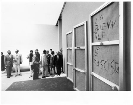 UGO MULAS (1928 – 1973) Biennale di Venezia 1968 stampa ai sali d'argento...