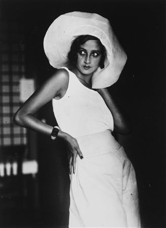 Jacques-Henri Lartigue (1894-1986)  - Renée, years 1930