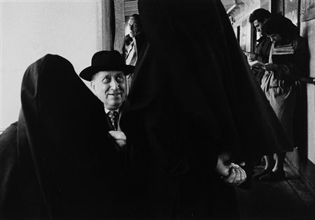 Gianni Berengo Gardin (1930)  - In motonave per il lido, years 1960