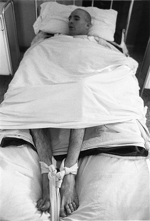 Gianni Berengo Gardin (1930)  - Istituti Psichiatrici Italiani, 1969