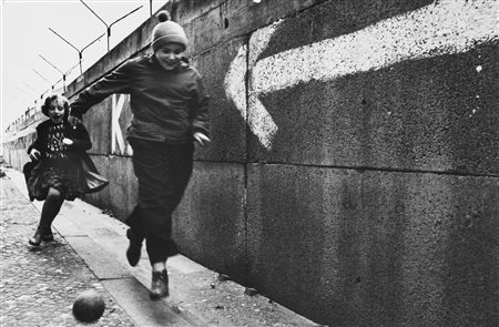 Paul Schutzer (1930-1967)  - Berlin, 1961