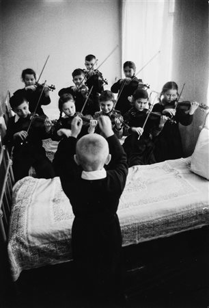 Robert Lebeck (1929-2014)  - Russland (Bambini), 1962