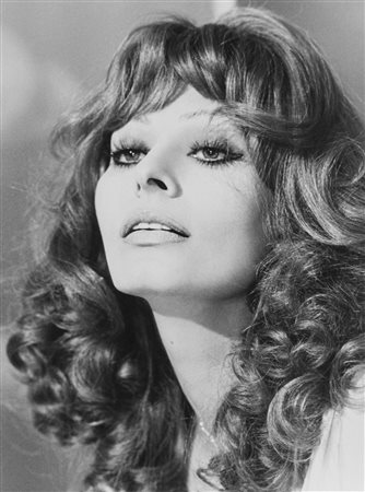 Tazio Secchiaroli (1925-1998)  - Sophia Loren, years 1960