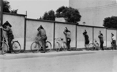 Mario Cattaneo (1916-2004)  - I curiosi, 1971