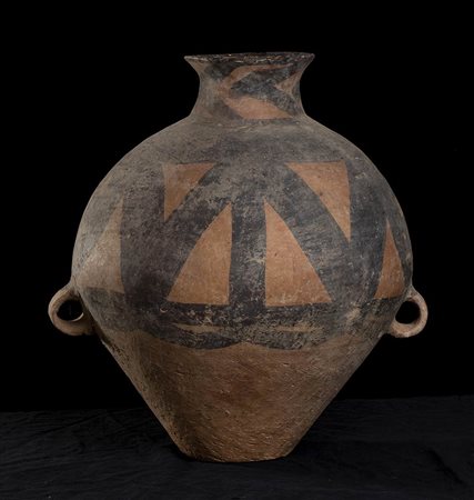 GIARA IN TERRACOTTA DIPINTA 
Cina, stile della cultura di Yangshao
