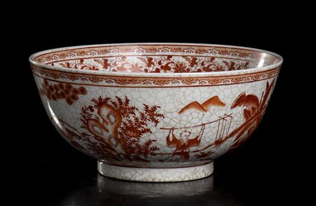 GRANDE CIOTOLA IN PORCELLANA 
Cina, XX secolo